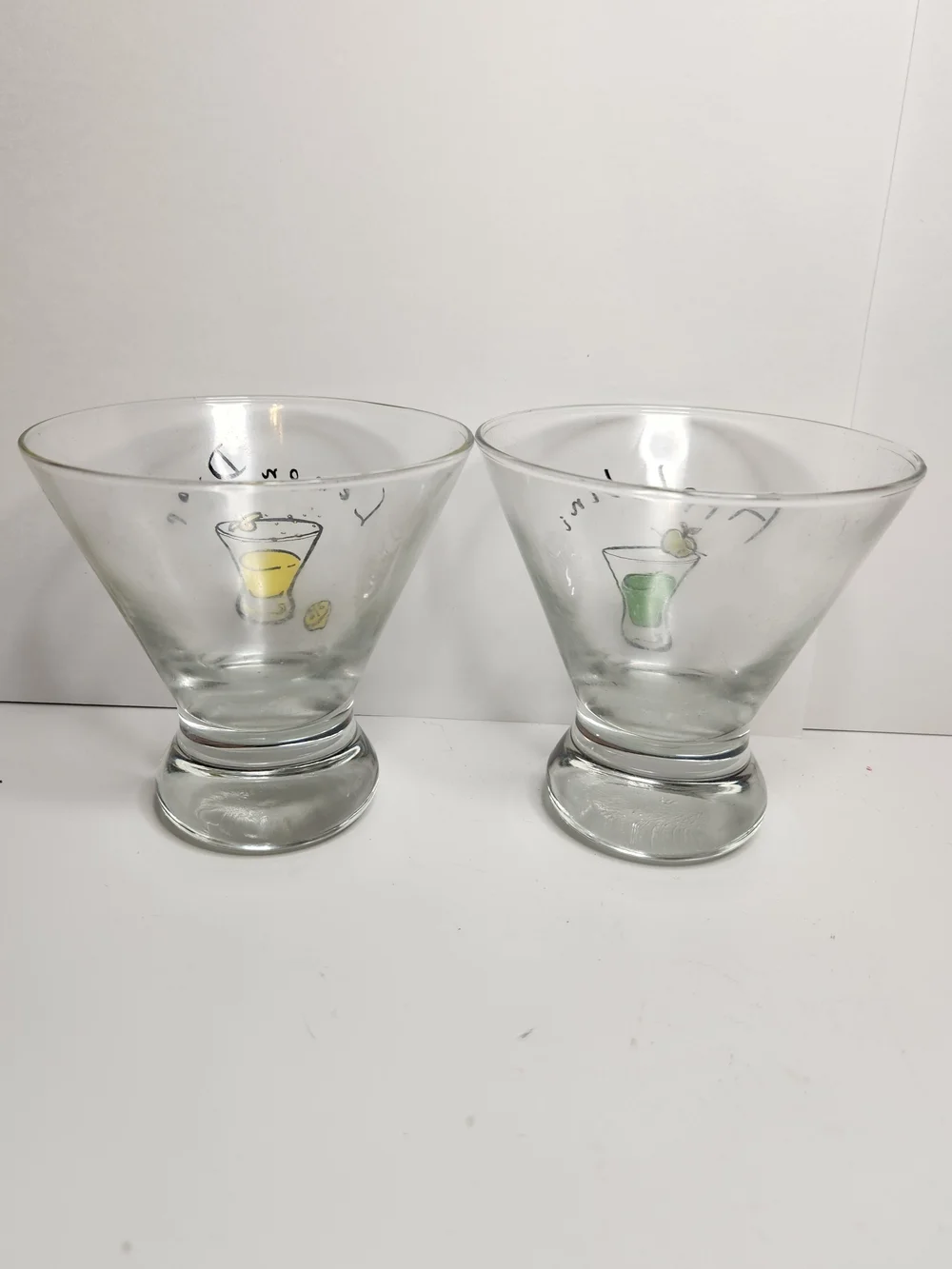 Pottery Barn Set Of 2 Martini Glasses .